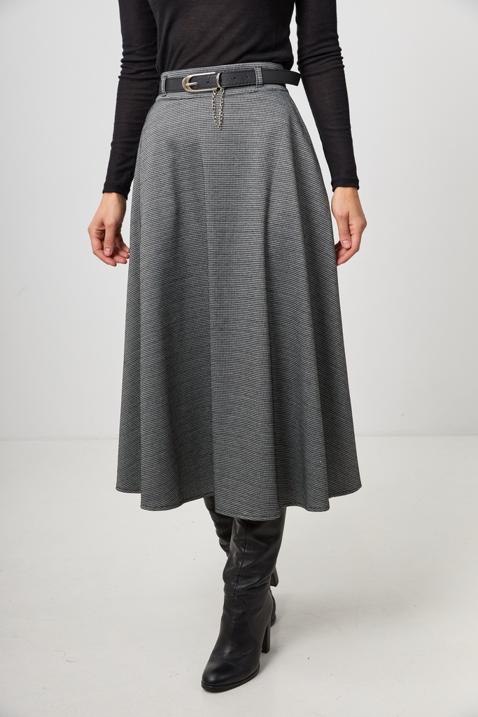 Fustă semi evazată