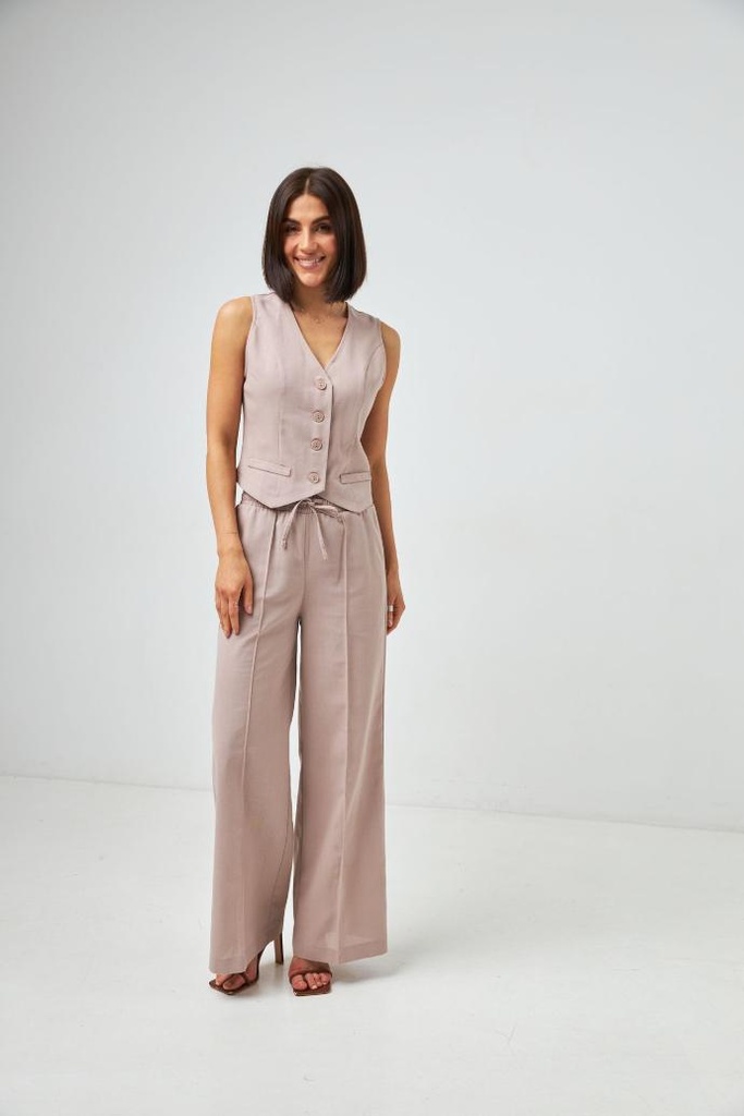 Linen trousers with an elastic waistband