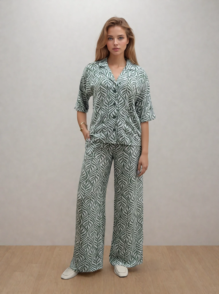 Elastic waist trousers