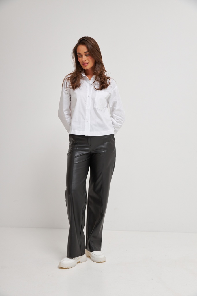 Pantaloni din piele