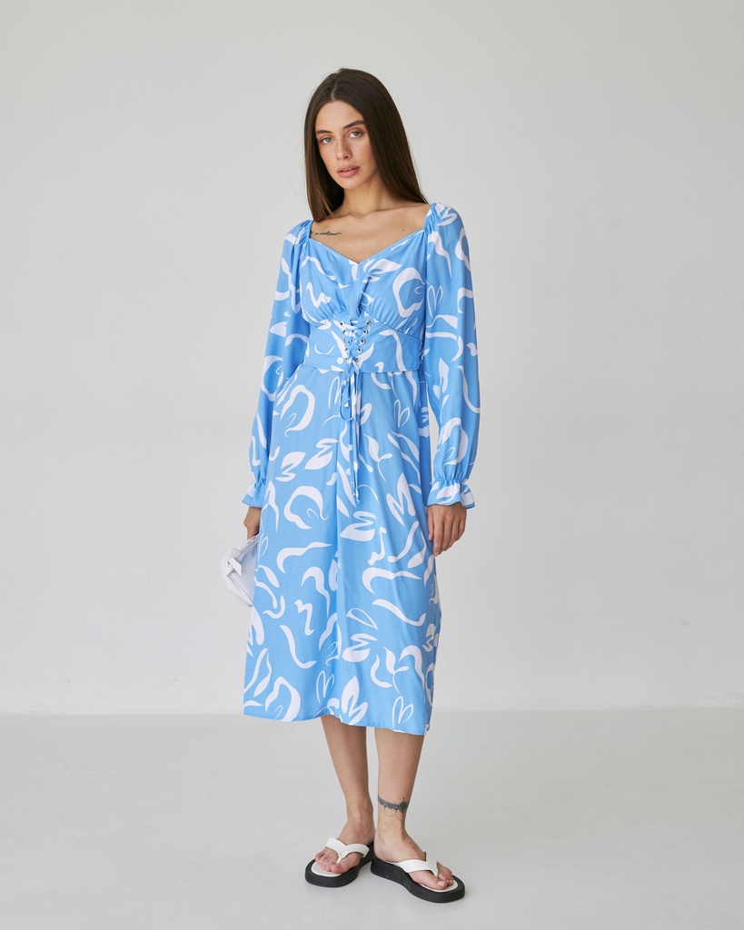 Dress with lace in the front and long sleeves