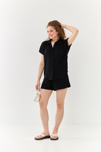 Shirt made of staple fabric